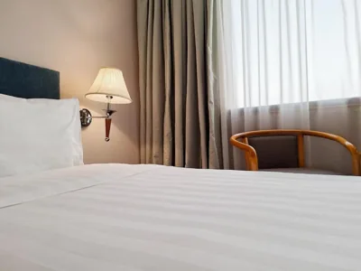 Phòng Deluxe giường đôi hoặc 2 giường đơn — Hanoi Hotel